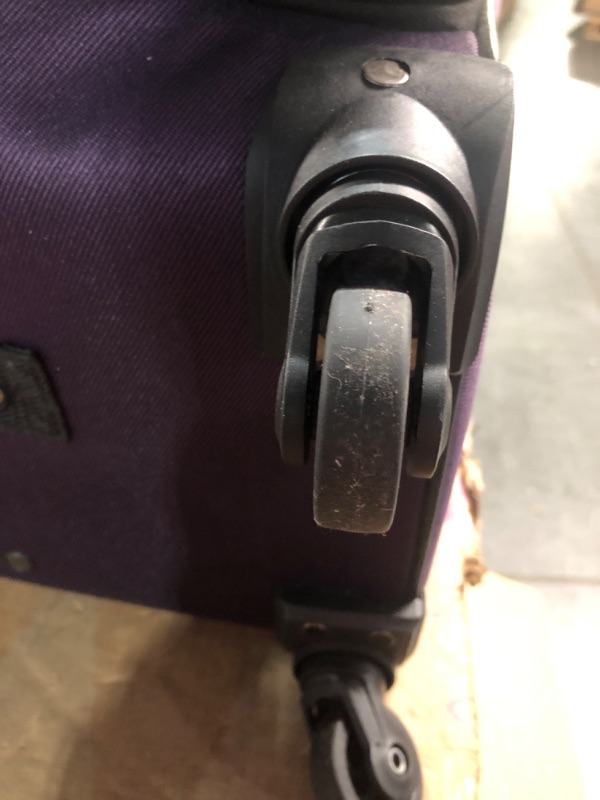 Photo 3 of -USED-U.S. Traveler Aviron Bay Expandable Softside Luggage 