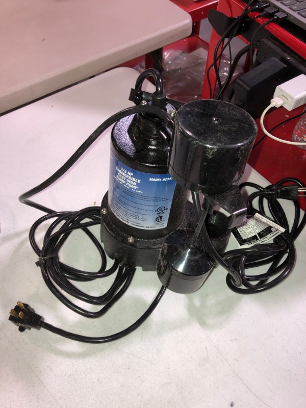 Photo 3 of (READ NOTES) Superior Pump 92341 1/3 HP Cast Iron Submersible Sump Pump with Vertical Float Switch (READ NOTES) 