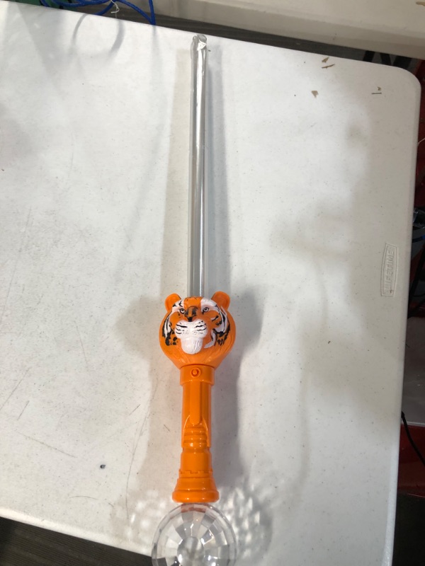 Photo 2 of Fun Central BD029, 1 Pc 28 Inches LED Zoo Animal Sword - Tiger, Light Up Sword, Flashing Sword Toy for Safari Themed Party, Zoo Themed Party