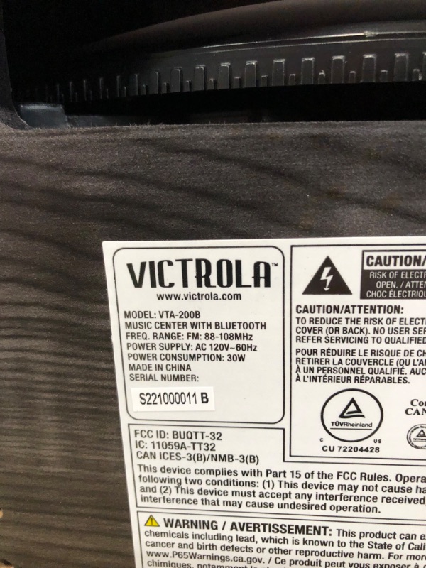 Photo 3 of [USED] Victrola Nostalgic 6-in-1 Bluetooth Record Player 