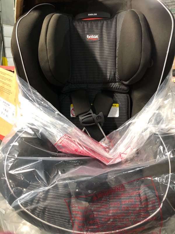 Photo 2 of Britax Emblem 3 Stage Convertible Car Seat, Dash