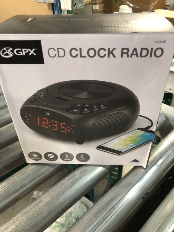 Photo 2 of GPX Dual Alarm CD Clock Radio, Top Load, FM, Black 