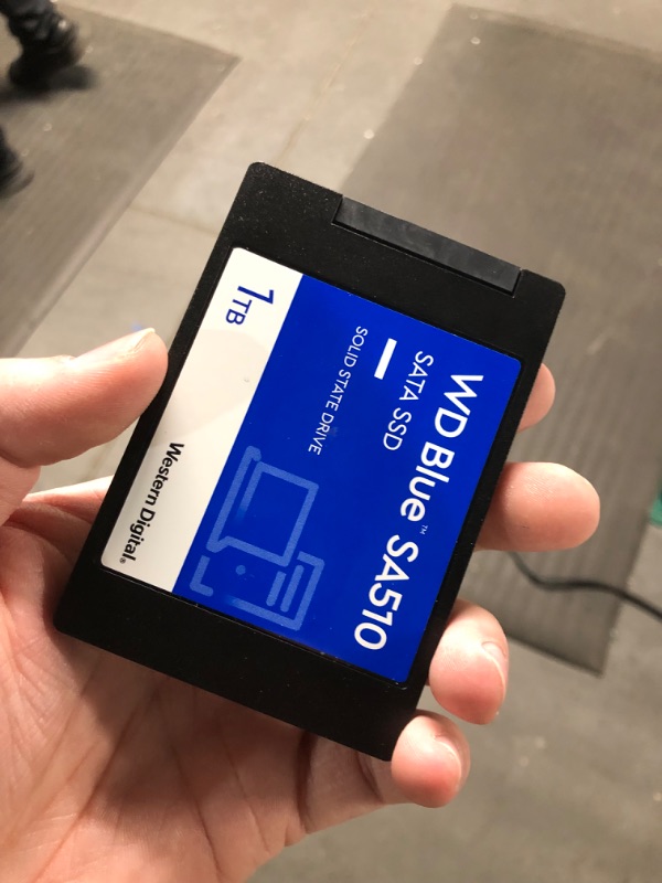 Photo 2 of Western Digital 500GB WD Blue SA510 SATA Internal Solid State Drive SSD - SATA III 6 Gb/s, 2.5"/7mm, Up to 560 MB/s - WDS500G3B0A 500GB Newest Generation SSD