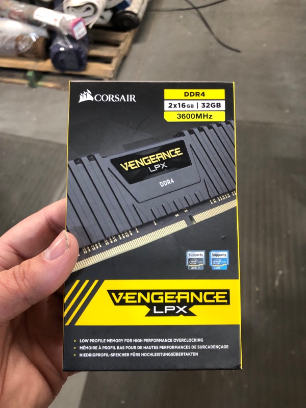 Photo 3 of Corsair Vengeance LPX 32GB (2x16GB) DDR4 3600MHz C16 Desktop Memory (High Performance Overclocking, Pure Aluminum Heatspreader, Custom Performance PCB) Black