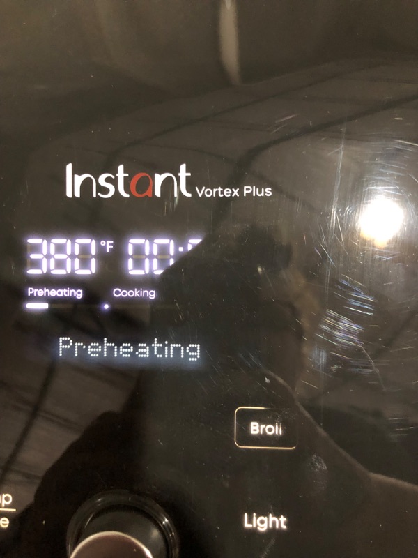 Photo 4 of *NEW* Instant Vortex Plus 6-Quart Air Fryer Oven