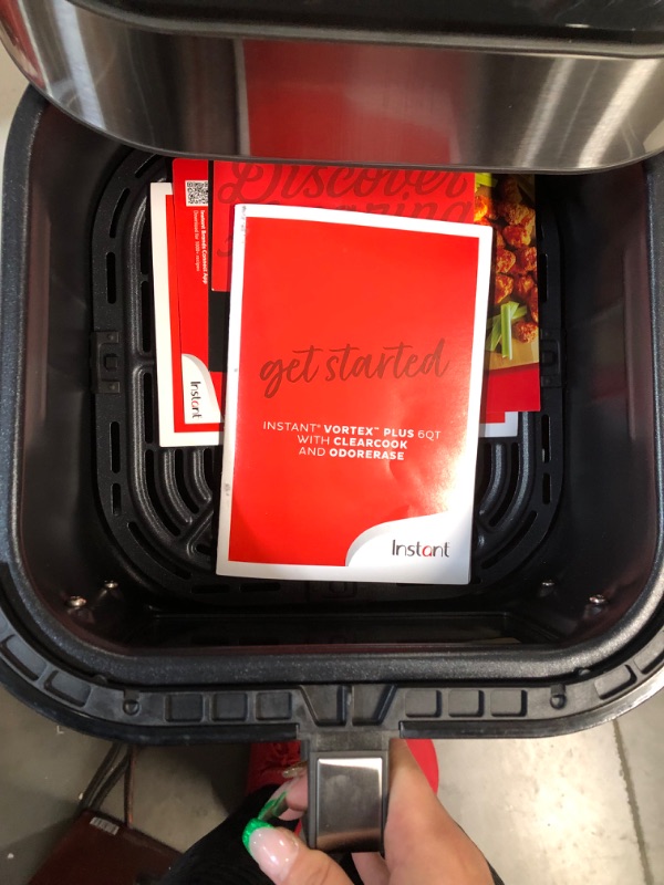 Photo 3 of *NEW* Instant Vortex Plus 6-Quart Air Fryer Oven