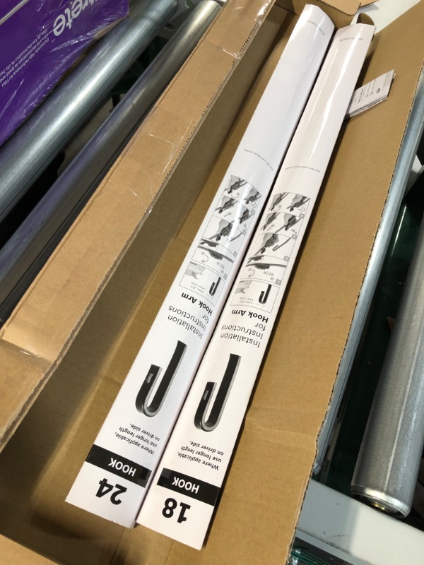 Photo 2 of AmazonBasics - Windshield Wiper Blades (Set of 2) - 24" / 18" Hook