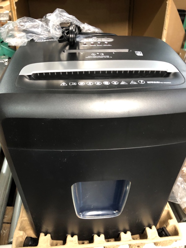 Photo 1 of Amazon Basics Shredder 