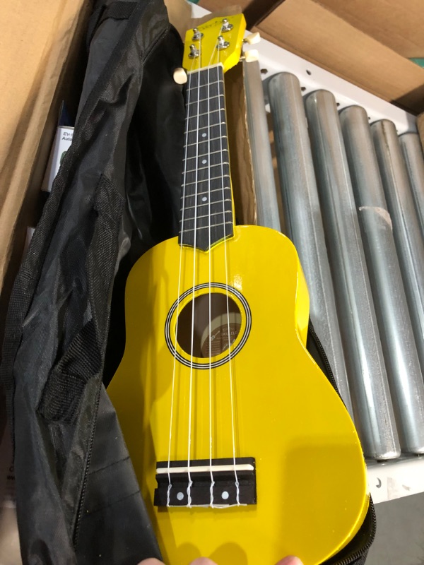 Photo 3 of [USED/DAMAGE] Soprano Ukulele (Shinny Yellow?