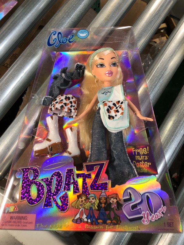 Photo 2 of Bratz 20 Yearz Special Anniversary Edition Original Cloe Fashion Doll 