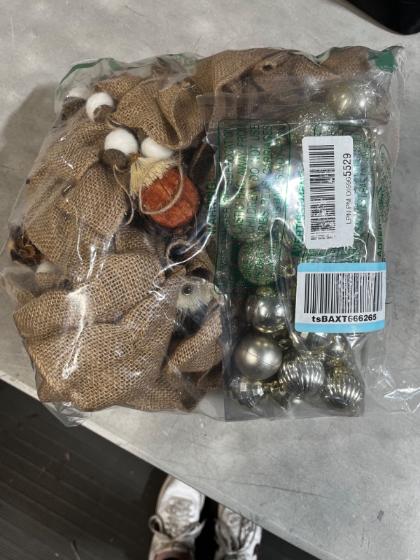 Photo 2 of 68 Pieces Woodland Tree Decorations Set