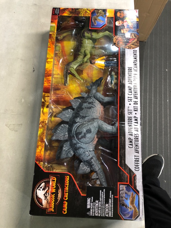 Photo 2 of Mattel Jurassic World Camp Cretaceous Camp Adventure Set Exclusive Action Figure 4-Pack Darius with Bumpy