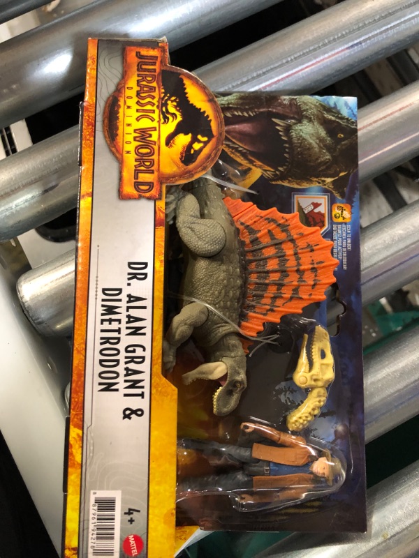 Photo 2 of Jurassic World Dominion Dr Alan Grant & Dimetrodon Human and Dino Pack with 2 Action Figures