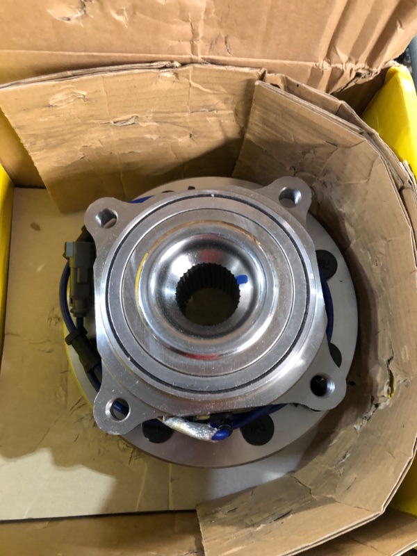 Photo 1 of MOOG Wheel Bearing and Hub Assembly - Fairly new