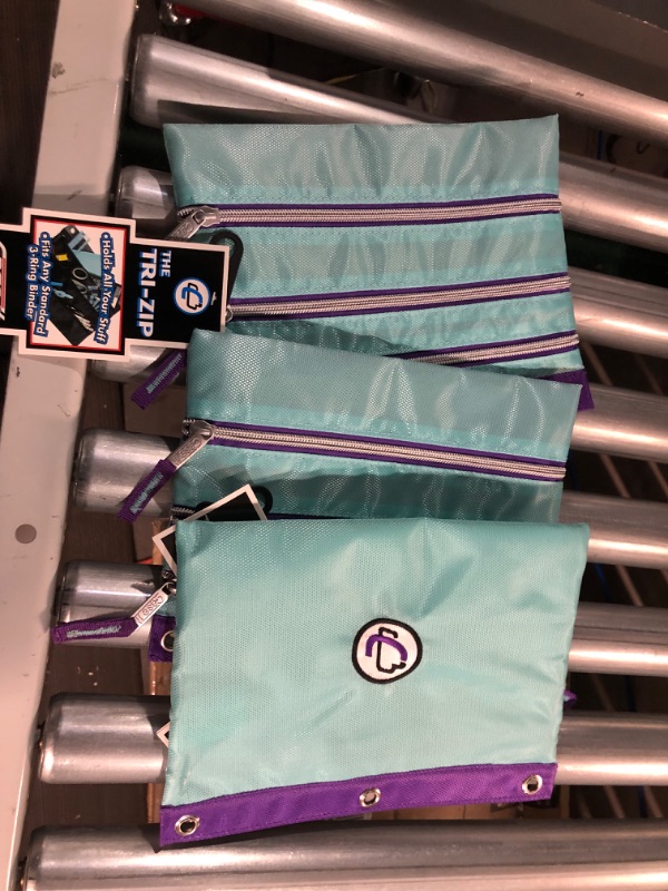 Photo 2 of NWT Case-It the Tri-Zip Storage Bag Plp-180-G for 3-Ring Binders Teal/Purple (Pack of 3) - fairly new