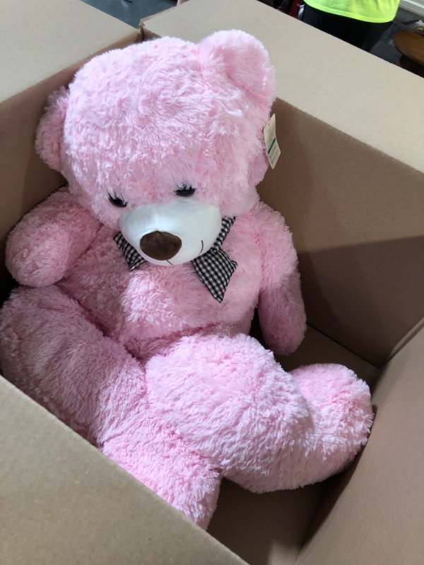 Photo 2 of MaoGoLan Huge Pink Stuffed Animals 47 inch Life Size Cute Teddy Bears Big Giant Teddy SEEMS NEW