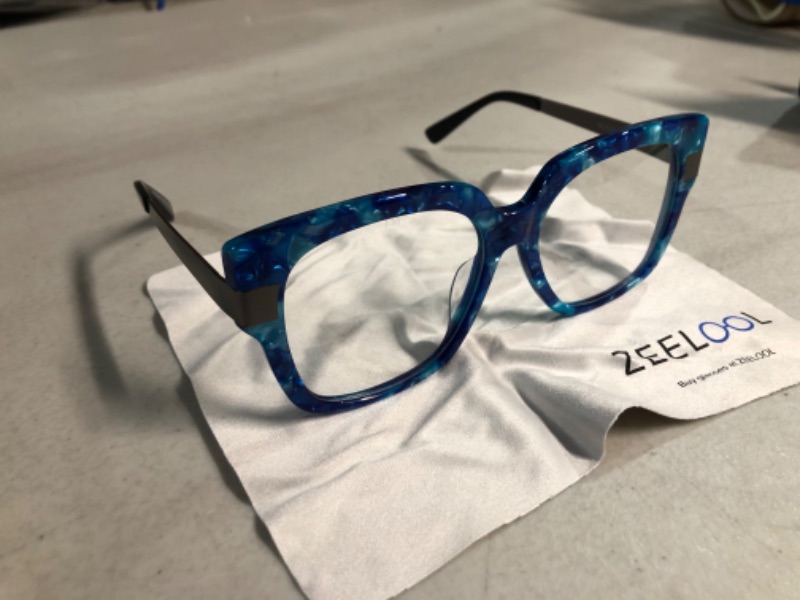 Photo 1 of Square frame blue-light blocking glasses