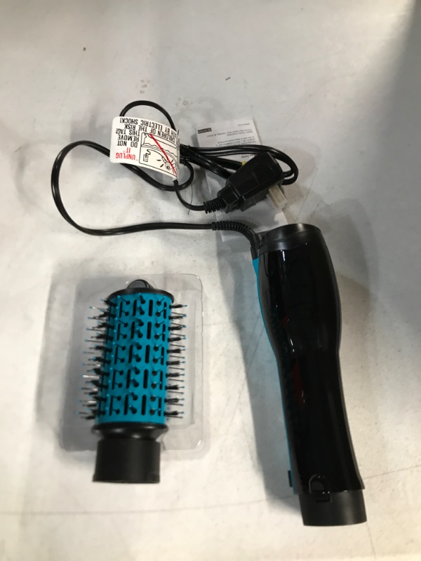 Photo 2 of InfinitiPro by Conair Knot Dr Dryer Brush
