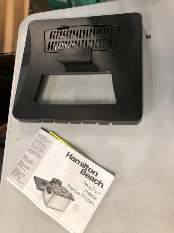 Photo 4 of ***USED*** Hamilton Beach Deep Fryer with 2 Frying Baskets, 19 Cups / 4.5 Liters Oil Capacity, Lid 1800 Watts, Stainless Steel (35036)