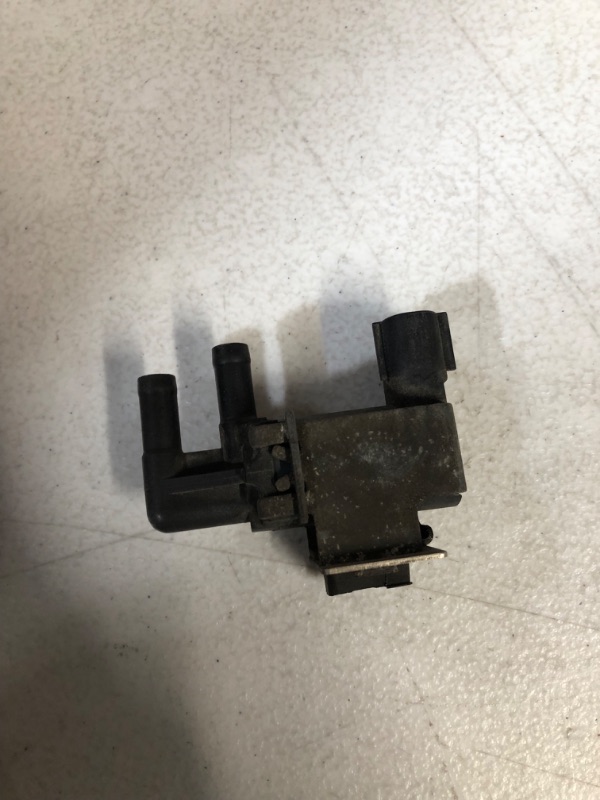 Photo 2 of TOYOTA 25860-75230 Vapor Canister Purge Solenoid ?4.29 x 3.19 x 2.72 inches