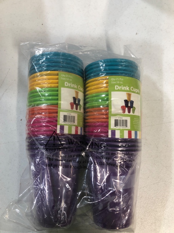 Photo 2 of (SEE NOTES) 50 Pack 16 oz Glitter Cup with Straws and Lids, Plastic Reusable