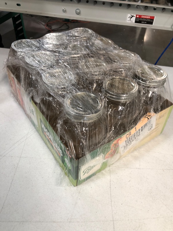 Photo 1 of Ball 32oz 12pk Glass Regular Mouth Mason Jar with Lid and Band