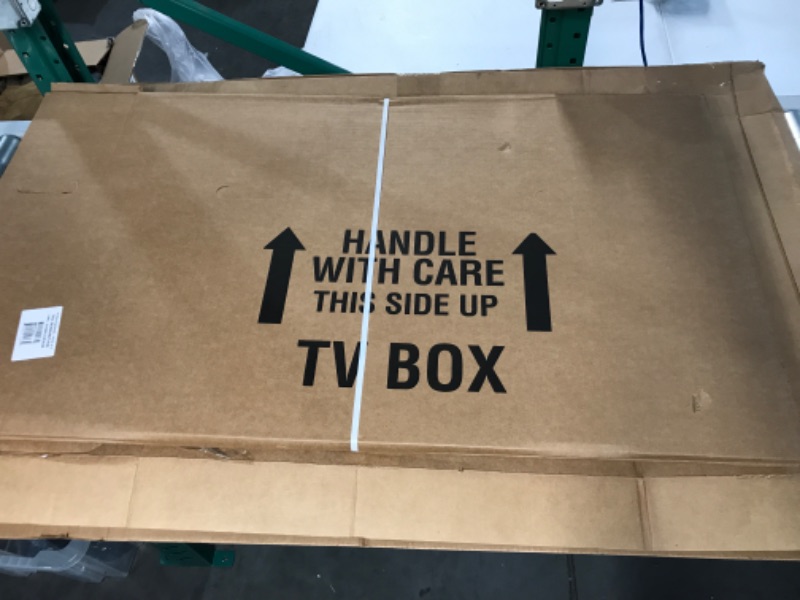 Photo 2 of *NEW* uBoxes TV Moving Box Fits Up To 70" Adjustable Box TV Moving Box - 1 Pack