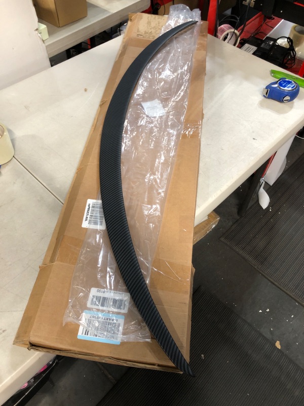 Photo 2 of HANSSHOW Real Carbon Fiber Spoiler for Tesla Model Y 2020-2021