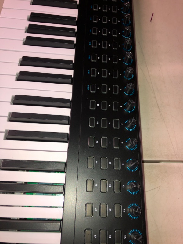 Photo 5 of *MISSING POWER CORD *  Alesis VI61 Advanced 61-Key USB/MIDI Keyboard Controller