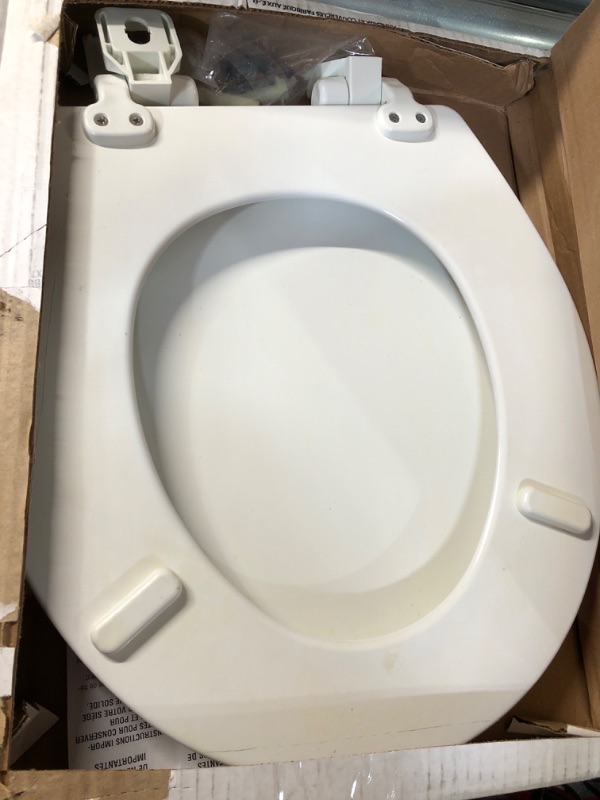 Photo 1 of -USED-BEMIS 1800EC 000 Plastic Toilet Seat with Easy Clean & Change Hinges, ELONGATED, White White Elongated