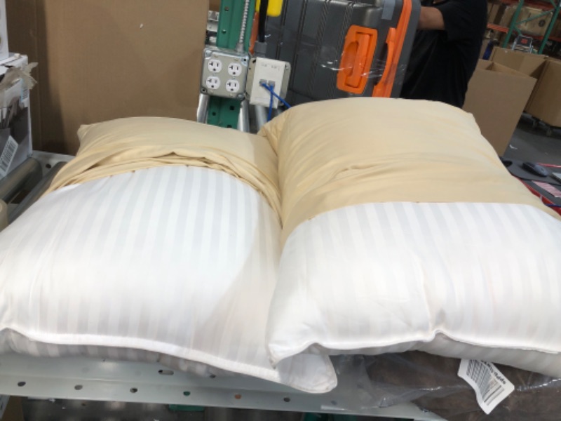 Photo 2 of -USED-Utopia Bedding Bed Pillows for Sleeping Queen Size (White), Set of 2, Cooling Hotel Quality, for Back, Stomach or Side Sleepers Queen (Pack of 2) White