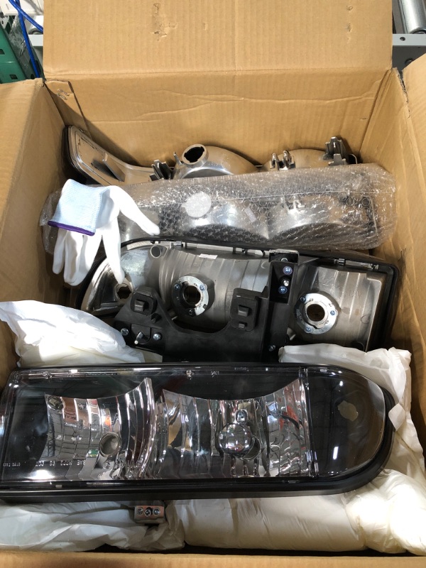 Photo 2 of -USED-Nilight Headlight Assembly for 1998 1999 2000 2001 2002 2003 2004 2005 Chevy Blazer Headlights 