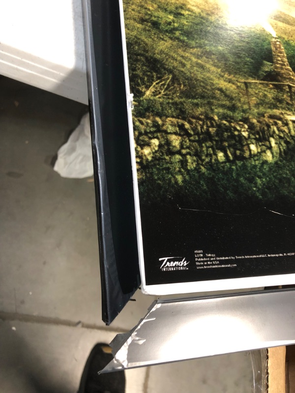 Photo 1 of *DAMAGED* Trends International Lord of The Rings: The Motion Picture Trilogy Wall Poster, Framed Version
