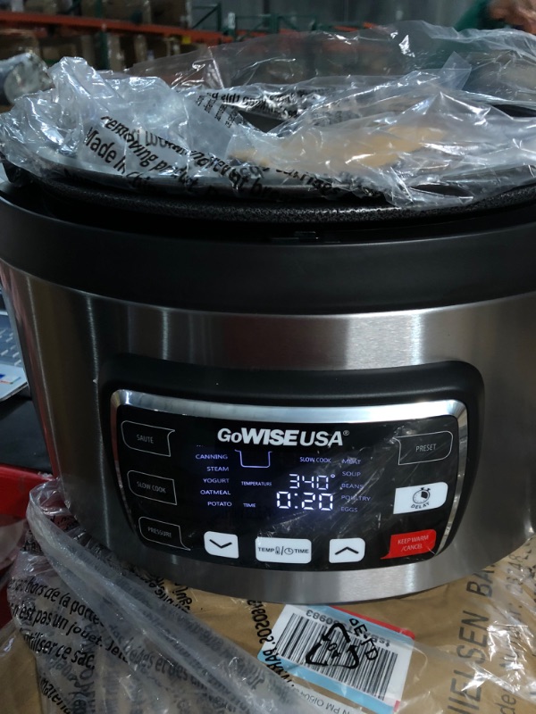 Photo 2 of **SEE NOTES**
9.5 Quart Ovate Series Pressure Cooker with Accessories