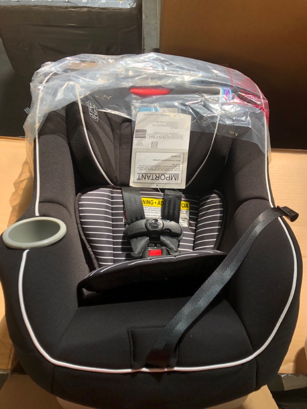 Photo 3 of Graco Admiral 65 Convertible Car Seat, Studio