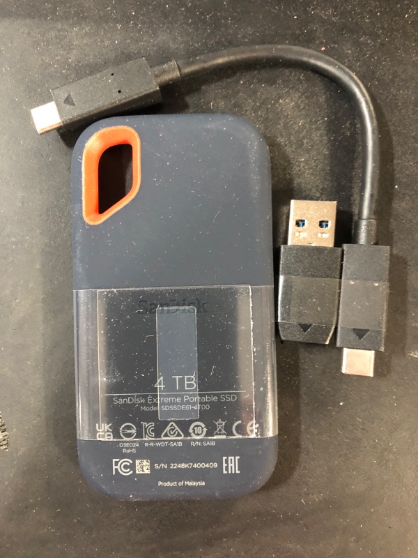 Photo 1 of SanDisk 4TB Extreme Portable SSD V2