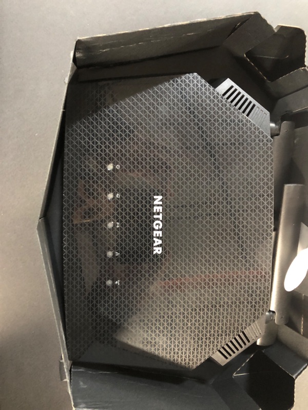 Photo 2 of NETGEAR Nighthawk Pro Gaming XR1000 - Routeur Sans Fil - Commutateur 4 Ports - GigE - 802.11a/b/g/n/ac/ax - Bi-bande