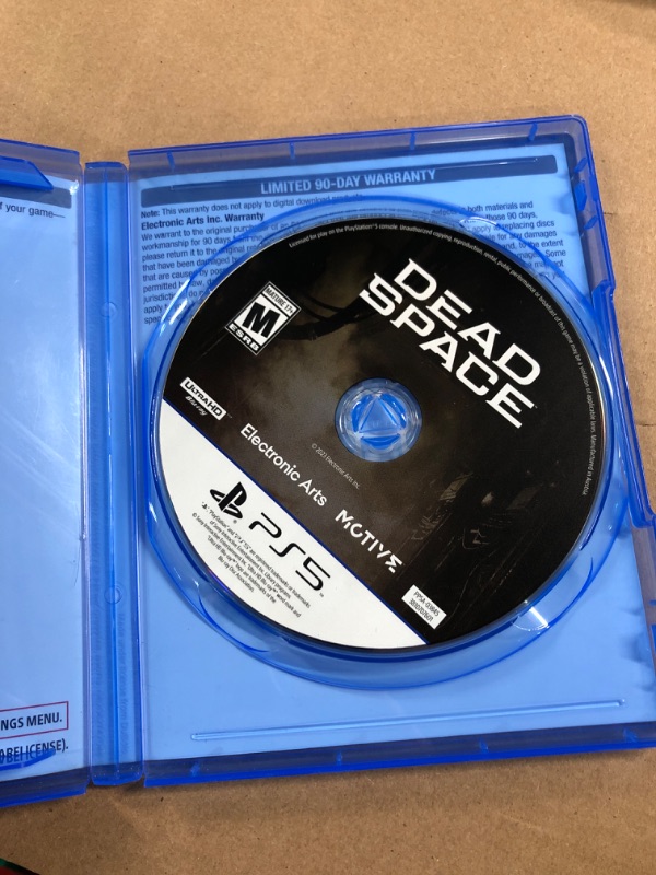 Photo 3 of **Dead Space - PlayStation 5 PlayStation 5 Standard