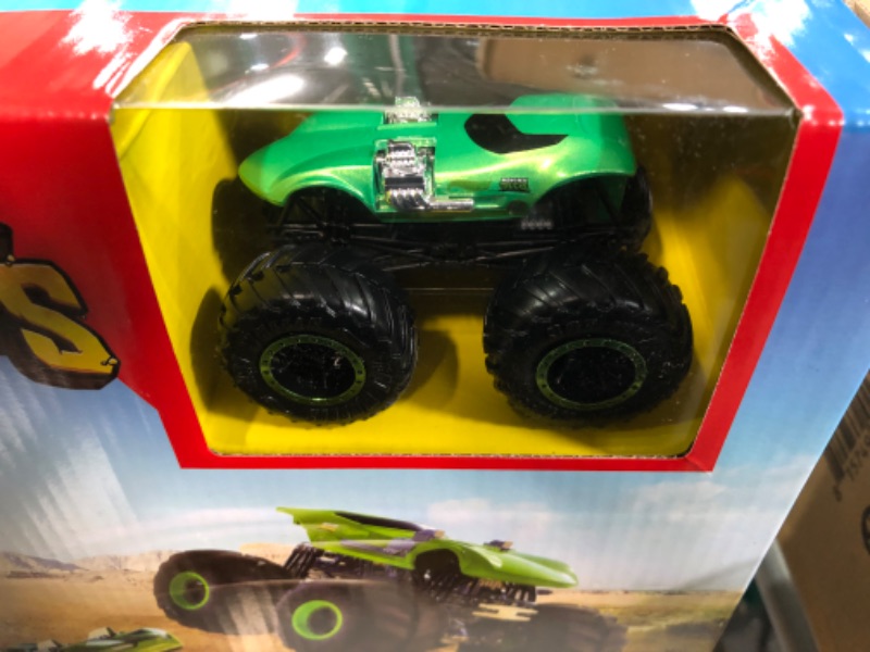 Photo 3 of ?Hot Wheels Monster Truck Epic Loop Challenge Play Set with Truck and car New Item