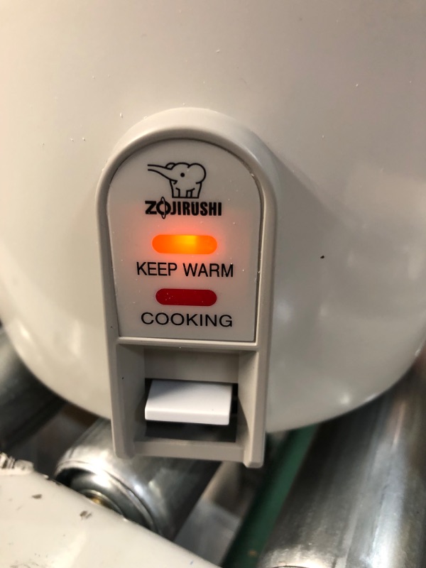 Photo 3 of [USED] Zojirushi Rice Cooker 6 Cup