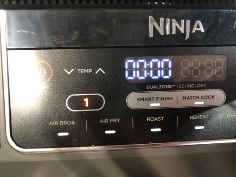 Photo 4 of [USED] Ninja DZ201 Foodi 8 Quart Air Fryer 