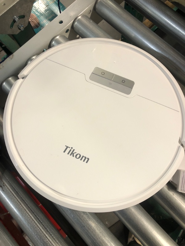 Photo 4 of (READ NOTES) Tikom Robot Vacuum and Mop Combo 12.6"L x 12.6"W x 3"H
