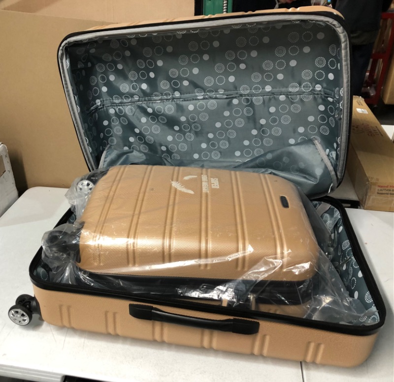 Photo 4 of **USED**Rockland Melbourne Hardside Expandable Spinner Wheel Luggage, Champagne, 2-Piece Set (20/28)