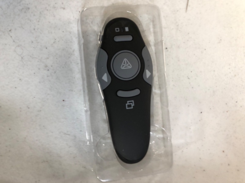 Photo 2 of QUI Presentation Clicker Pointer,2.4GHz Wireless Presenter Remote Presenter Clicker for PPT, PowerPoint Presentation Pointer