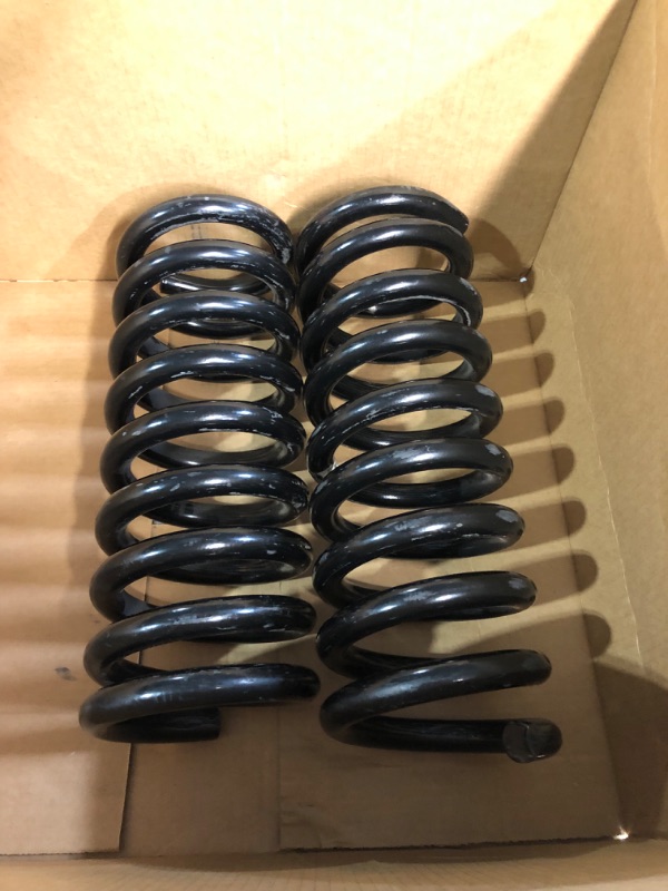 Photo 2 of Moog 81186 Coil Spring Set