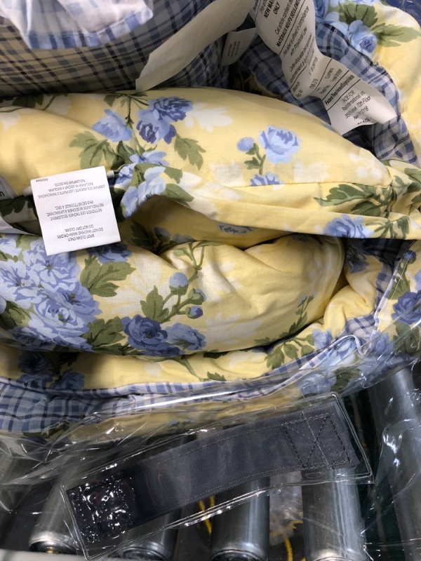 Photo 3 of 5pc Laura Ashley Linley Floral Quilt Set  twin