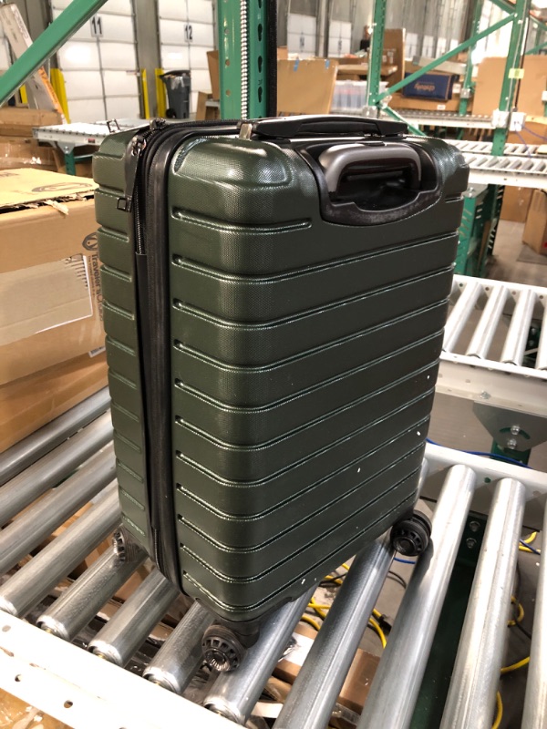 Photo 3 of Traveler's Choice Archer Polycarbonate Hardside Spinner Luggage Set, Green, Carry-On 21-Inch Carry-On 21-Inch Green