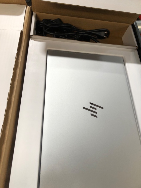 Photo 1 of HP Envy 13" FHD 400nits i5 8GB Ram 256GB SSD Laptop Tablet 13-ba1047wm