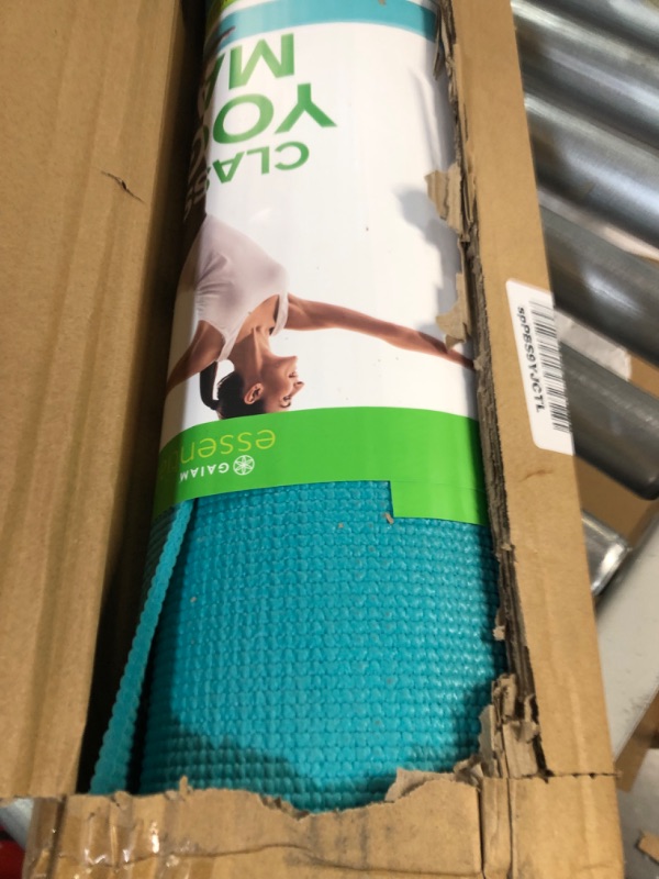 Photo 2 of **USED** CUT ON THE END** Gaiam Essentials Premium Yoga Mat with Yoga Mat Carrier Sling (72"L x 24"W x 1/4 Inch Thick) 