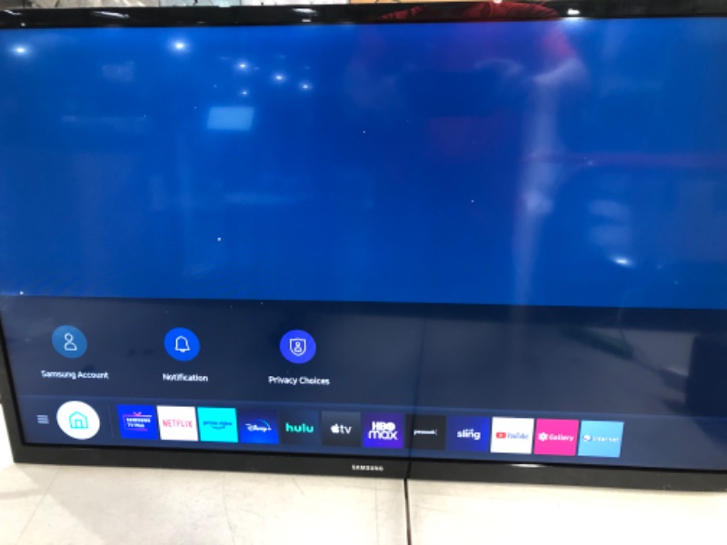 Photo 2 of *NEW* SAMSUNG 32-inch Class LED Smart FHD TV 1080P (UN32N5300AFXZA, 2018 Model)